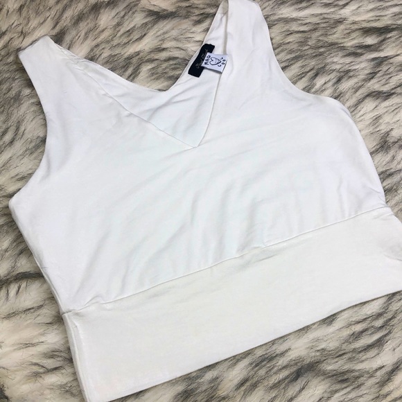 Basic White Top New V neck - Picture 2 of 4